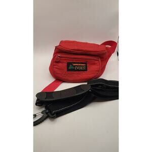 VTG Everest Top Sports Red Nylon Fanny Hip Waist 3 Zip Pockets Adjustable